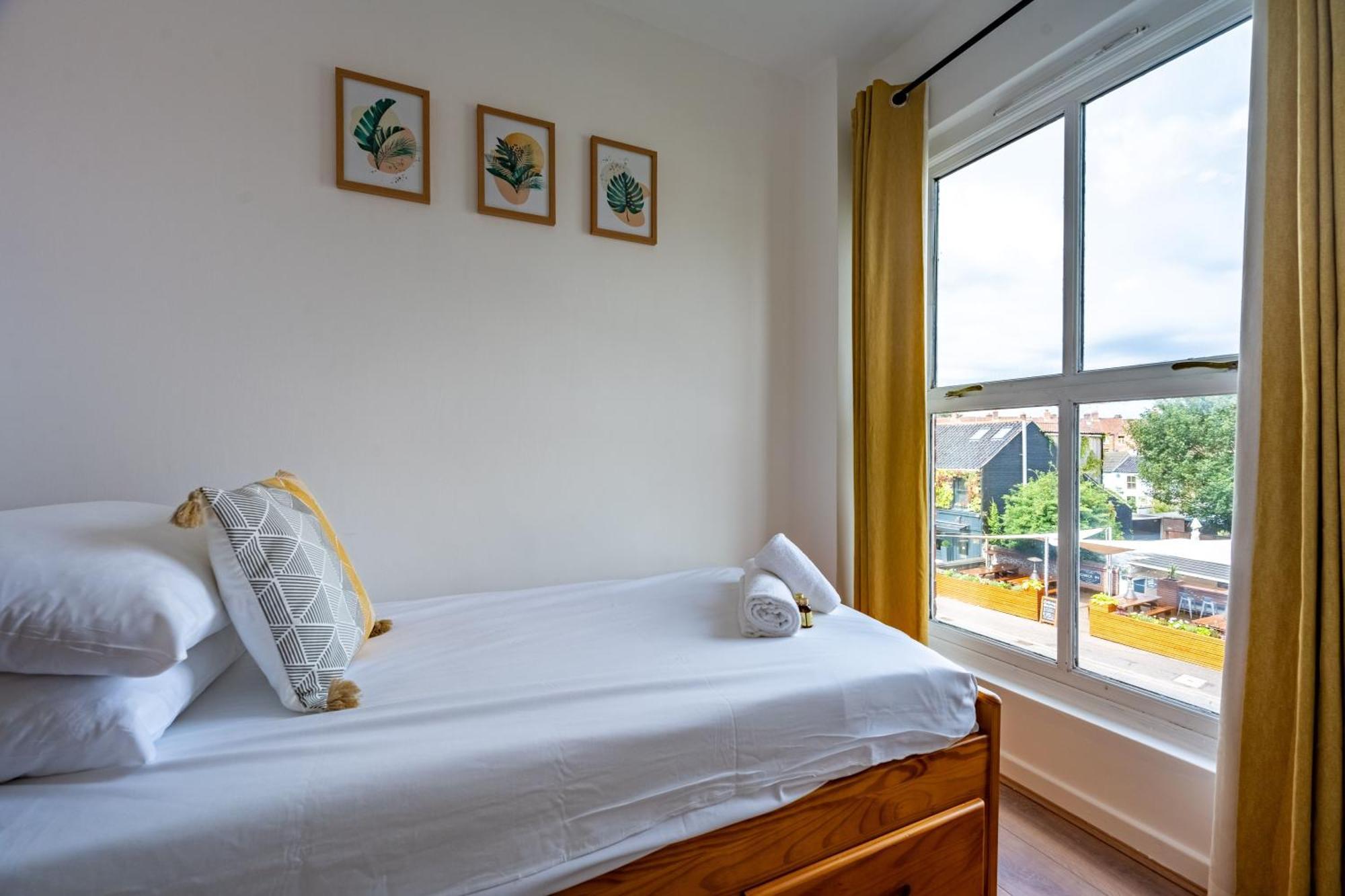 Swift Host Golden Triangle 2 Bed With Parking Apartment Norwich Exterior photo