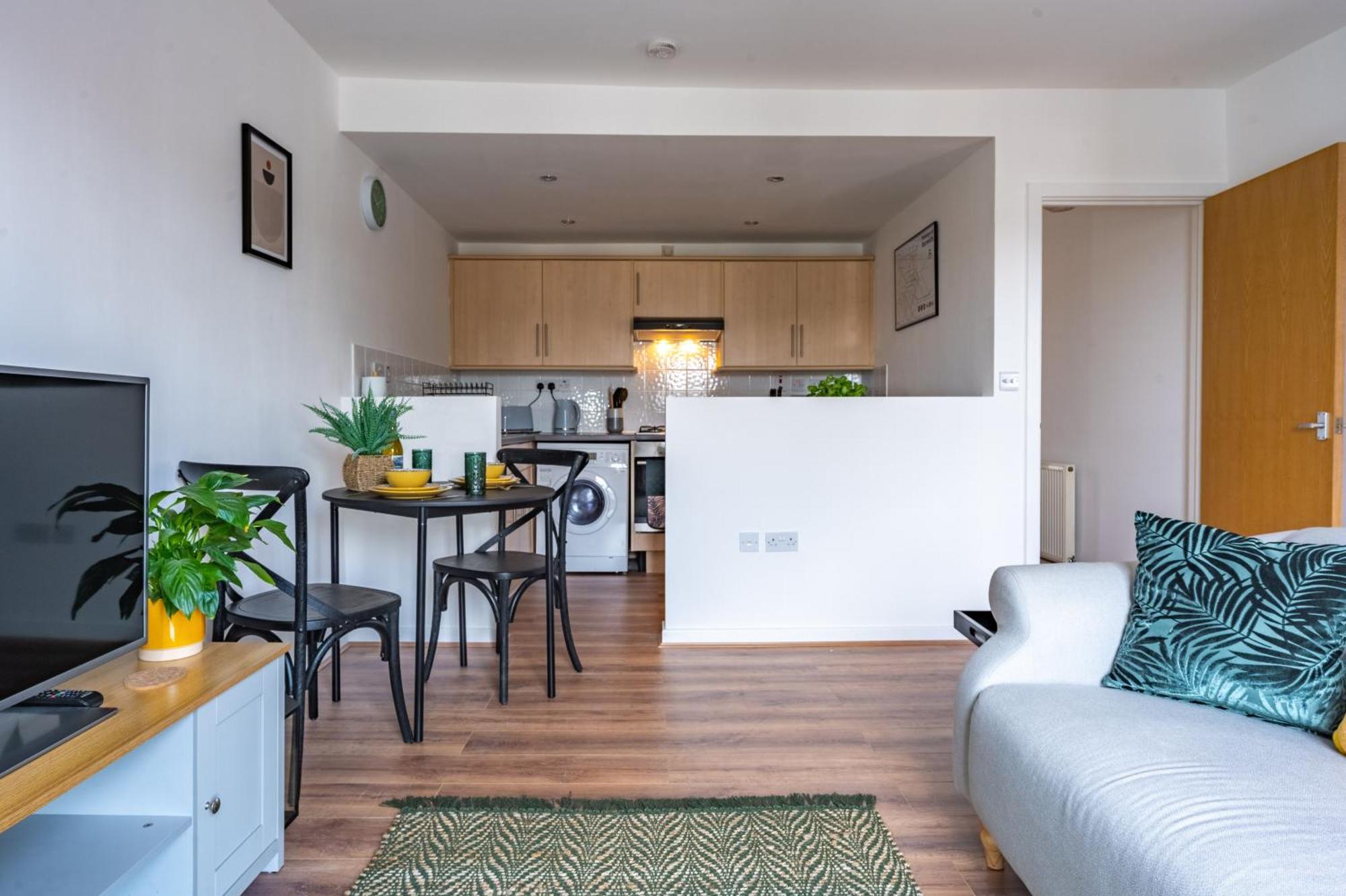Swift Host Golden Triangle 2 Bed With Parking Apartment Norwich Exterior photo