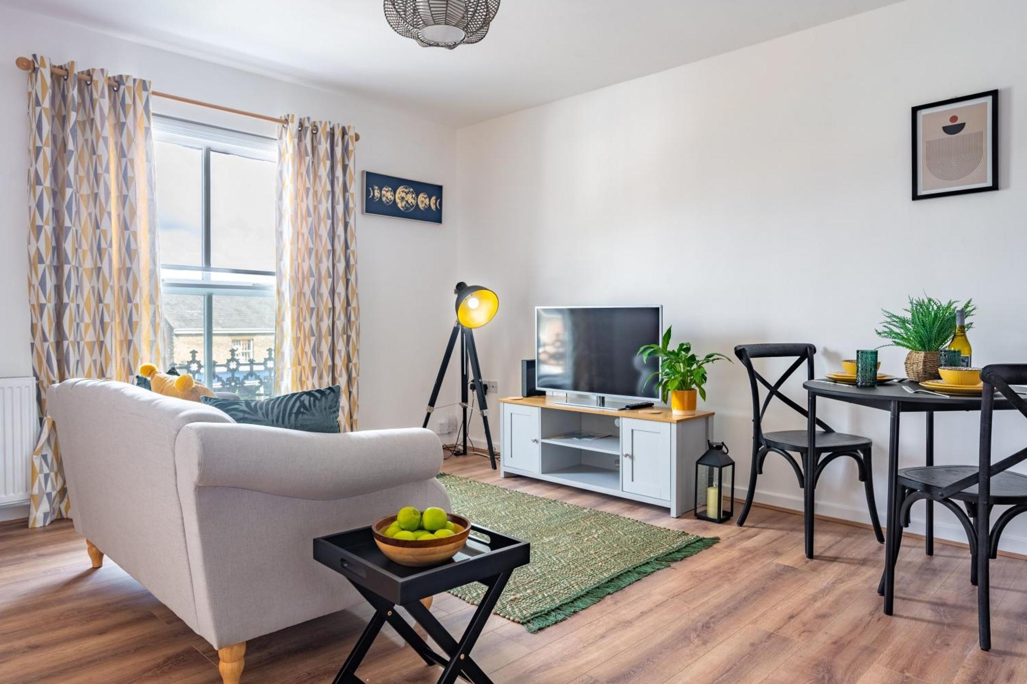 Swift Host Golden Triangle 2 Bed With Parking Apartment Norwich Exterior photo